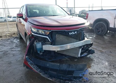 2022 Kia Sorento Lx z USA, uszkodzony, nr VIN 5XYRGDLC8NG089804